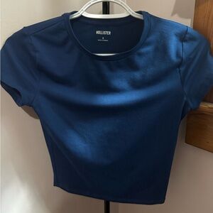 Hollister Women's Deep Blue Short Sleeve Tee